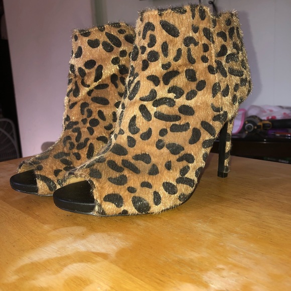 Shoes - Picture 3 of 3